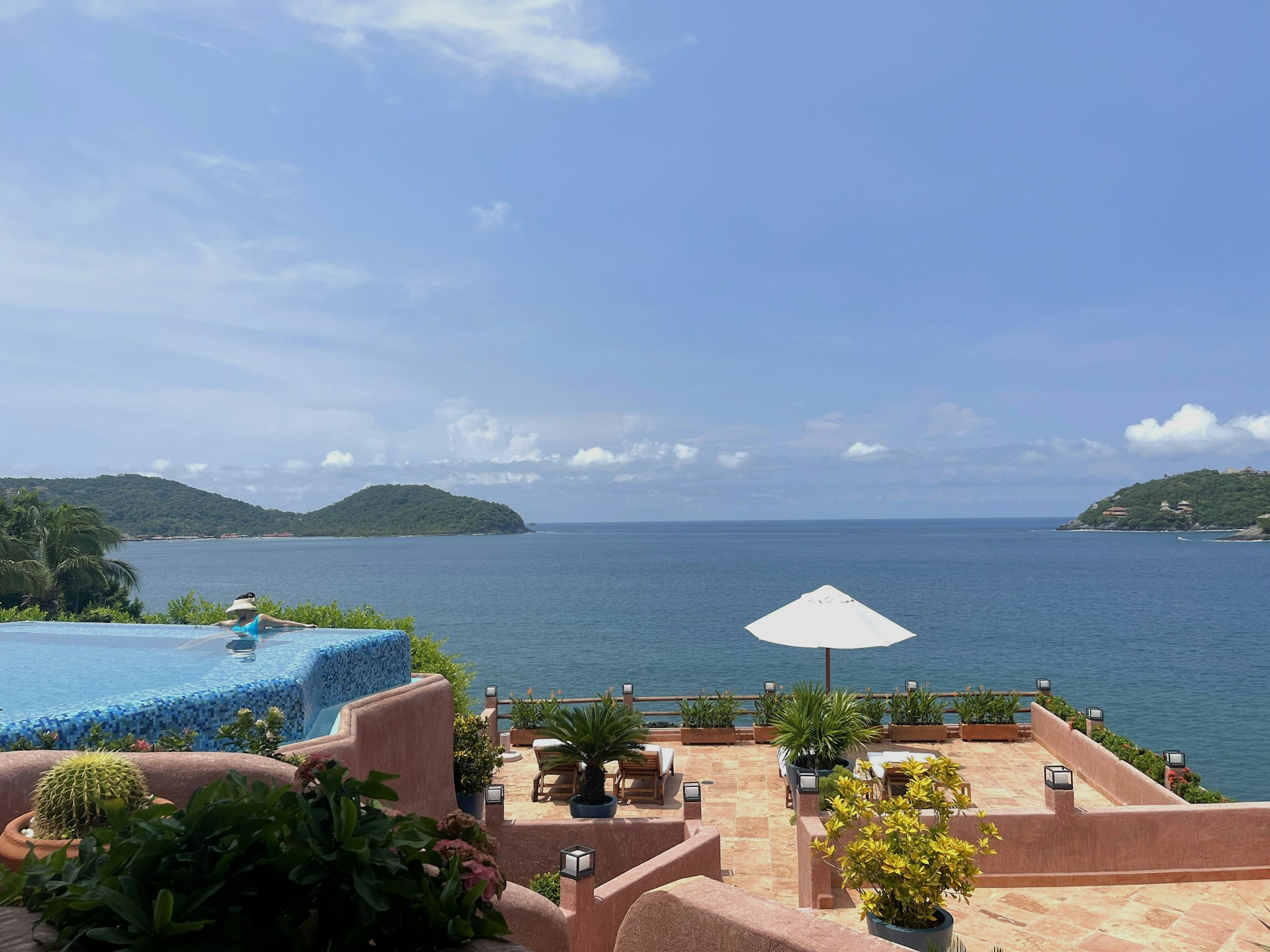 Suite 2 sala alberca vista